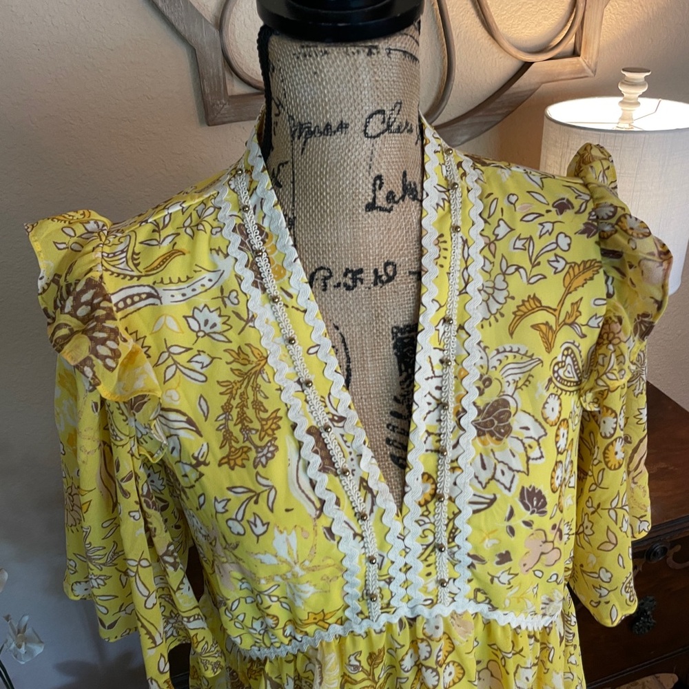 Marc New York Floral Yellow Ruffle & Rick Rack Women's Top - Picture 2 of 16